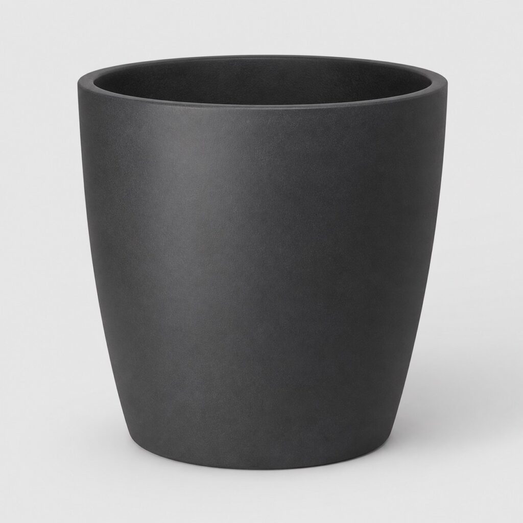 Très grand pot de fleur rond en résine anthracite sur fond gris clair